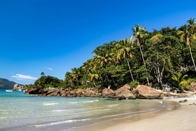 Ilha grande : guide road trip et itinéraire Ilha Grande : randonnée au pic du Perroquet et plages de reve au Bresil