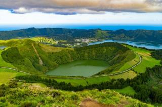 Où se trouvent les Açores et comment s'y rendre en avion